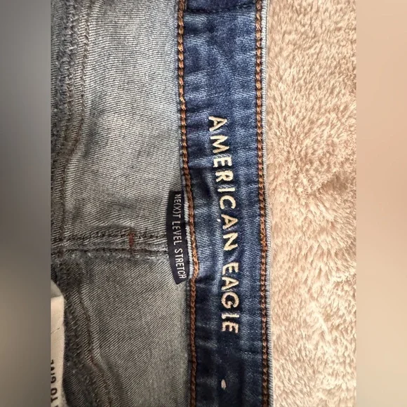 American Eagles Distressed Blue Jeggings - Picture 4 of 5